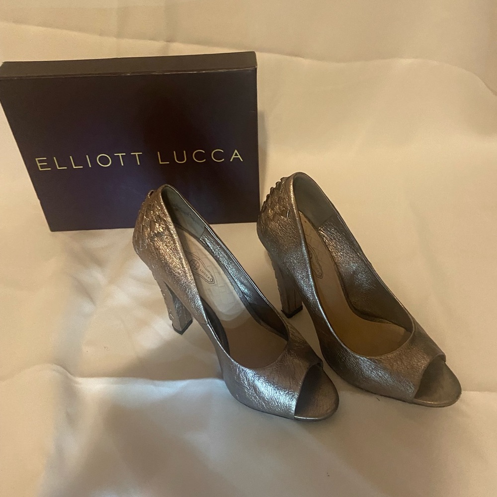 Elliott Lucca heels.